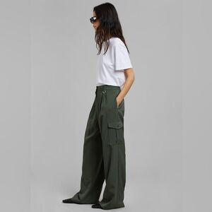 The Frankie Shop Elm Wide Cargo Pants - Olive